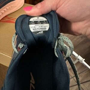 Women’s altra torin 7